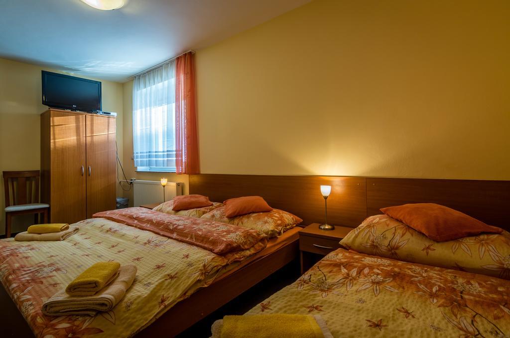 Privat Baja Hotel Liptovsky Mikulas Ngoại thất bức ảnh